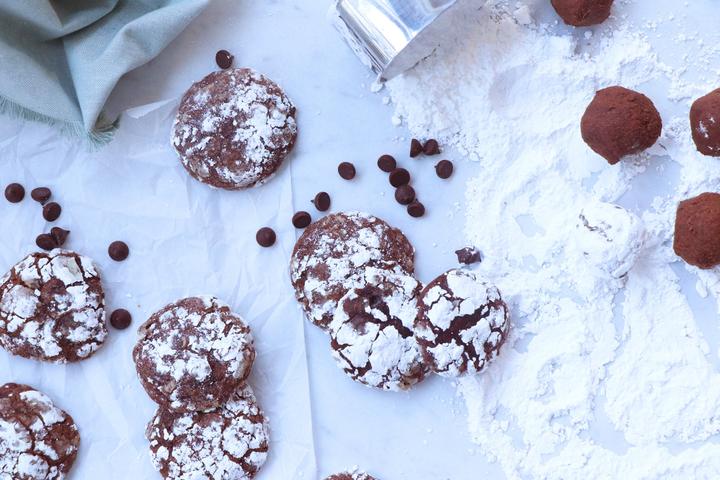 Pascha Recipe Chocolate Crinkle Cookies Made With Vegan Bittersweet Baking Chips